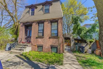 724 3rd Ave