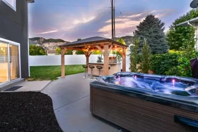 999 Canyon Rd