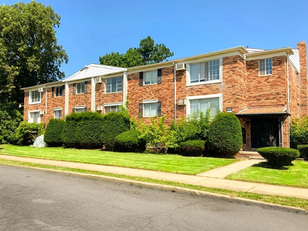 16200 Fullerton Ave, Detroit, MI 48227