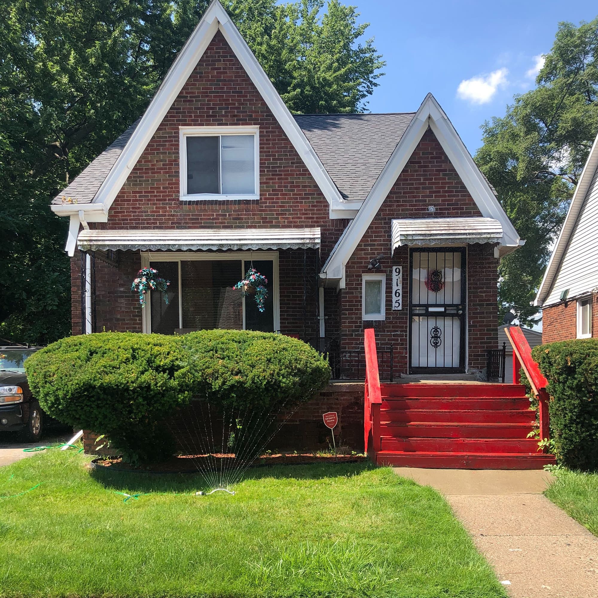 9165 Kensington Ave, Detroit, MI 48224