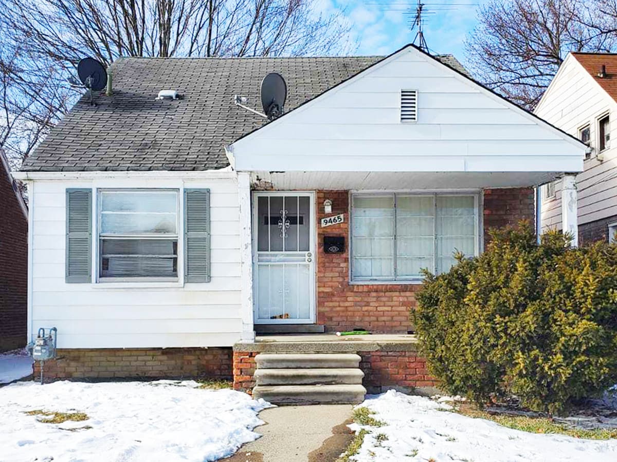 9465 Beaconsfield St, Detroit, MI 48224