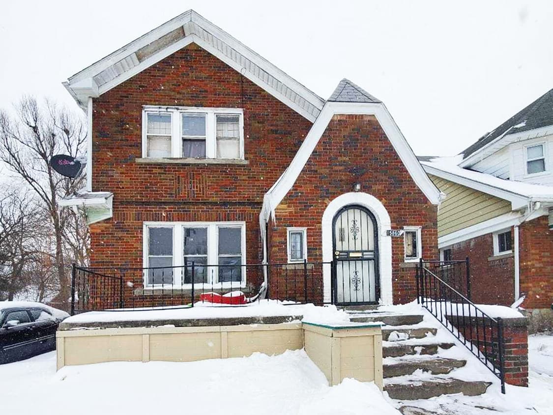 15860 Hartwell St, Detroit, MI 48227