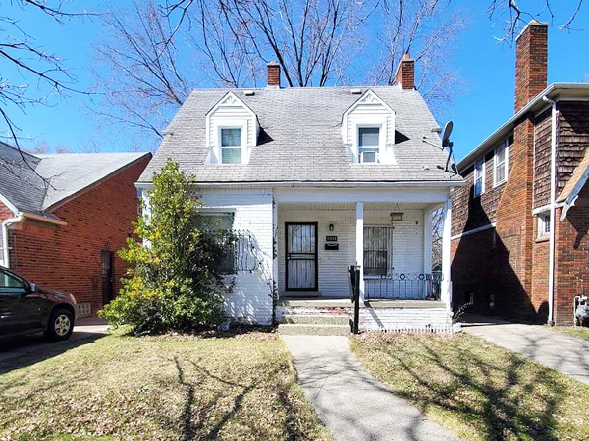 9481 Wayburn St, Detroit, MI 48224