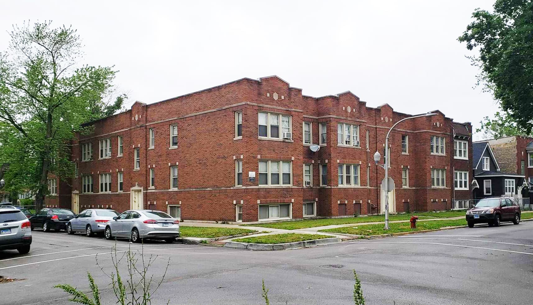 4852-4854 W Cortez St, Chicago, IL 60651