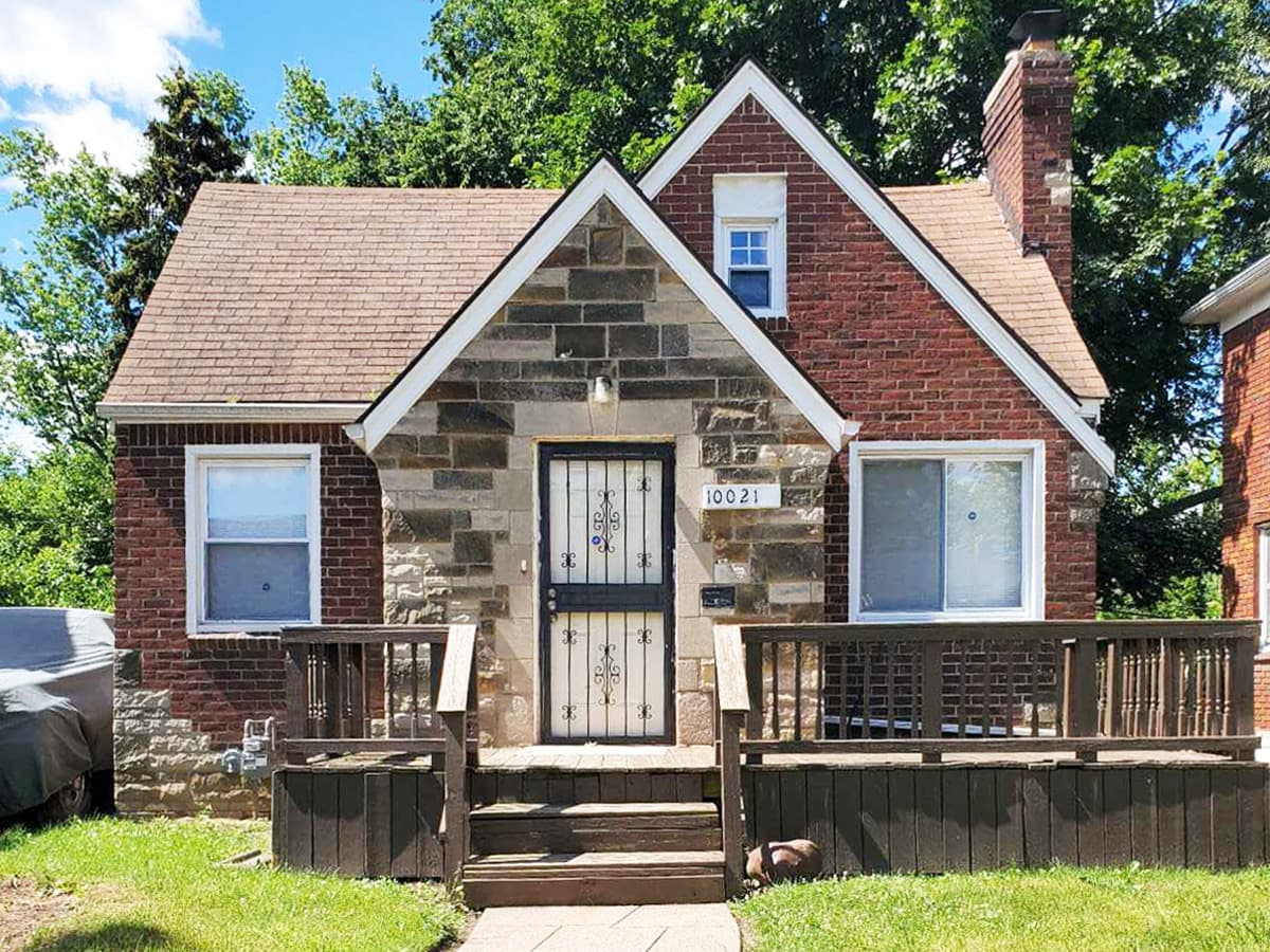 10021 Grayton St, Detroit, MI 48224