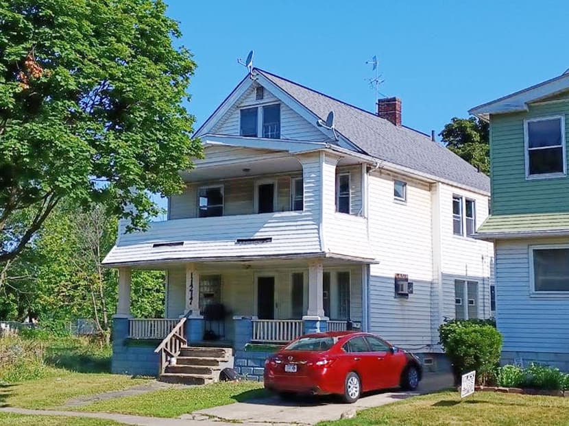 11217 Greenwich Ave, Cleveland, OH 44105