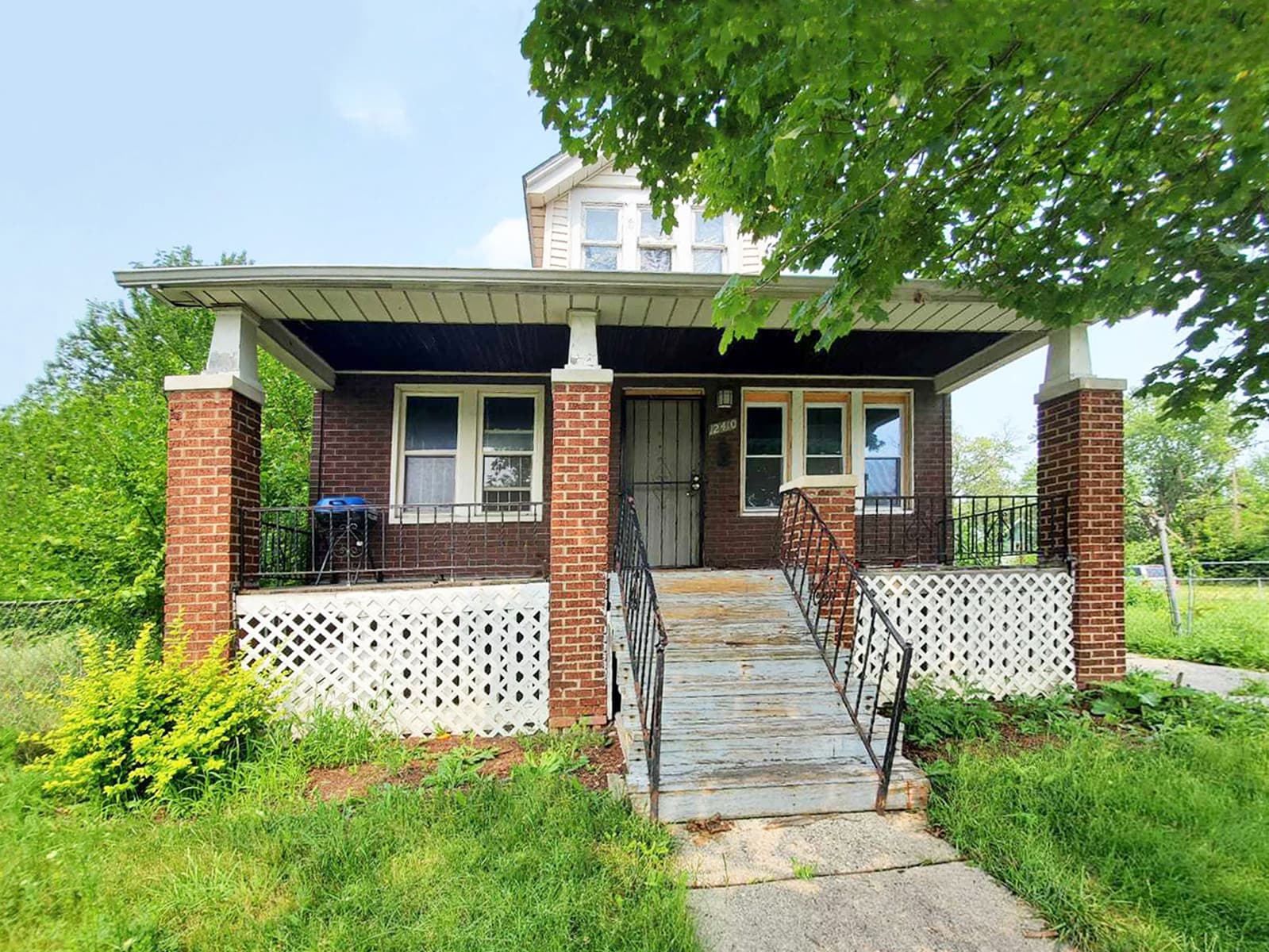 12410 Hamburg St, Detroit, MI 48205