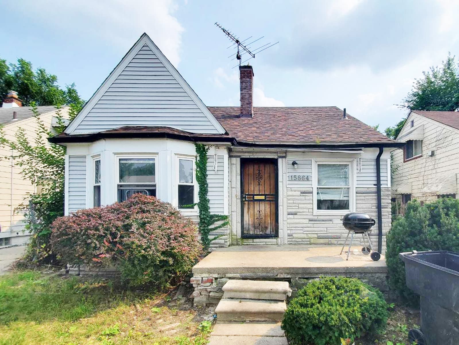 15864 Eastburn St, Detroit, MI 48205