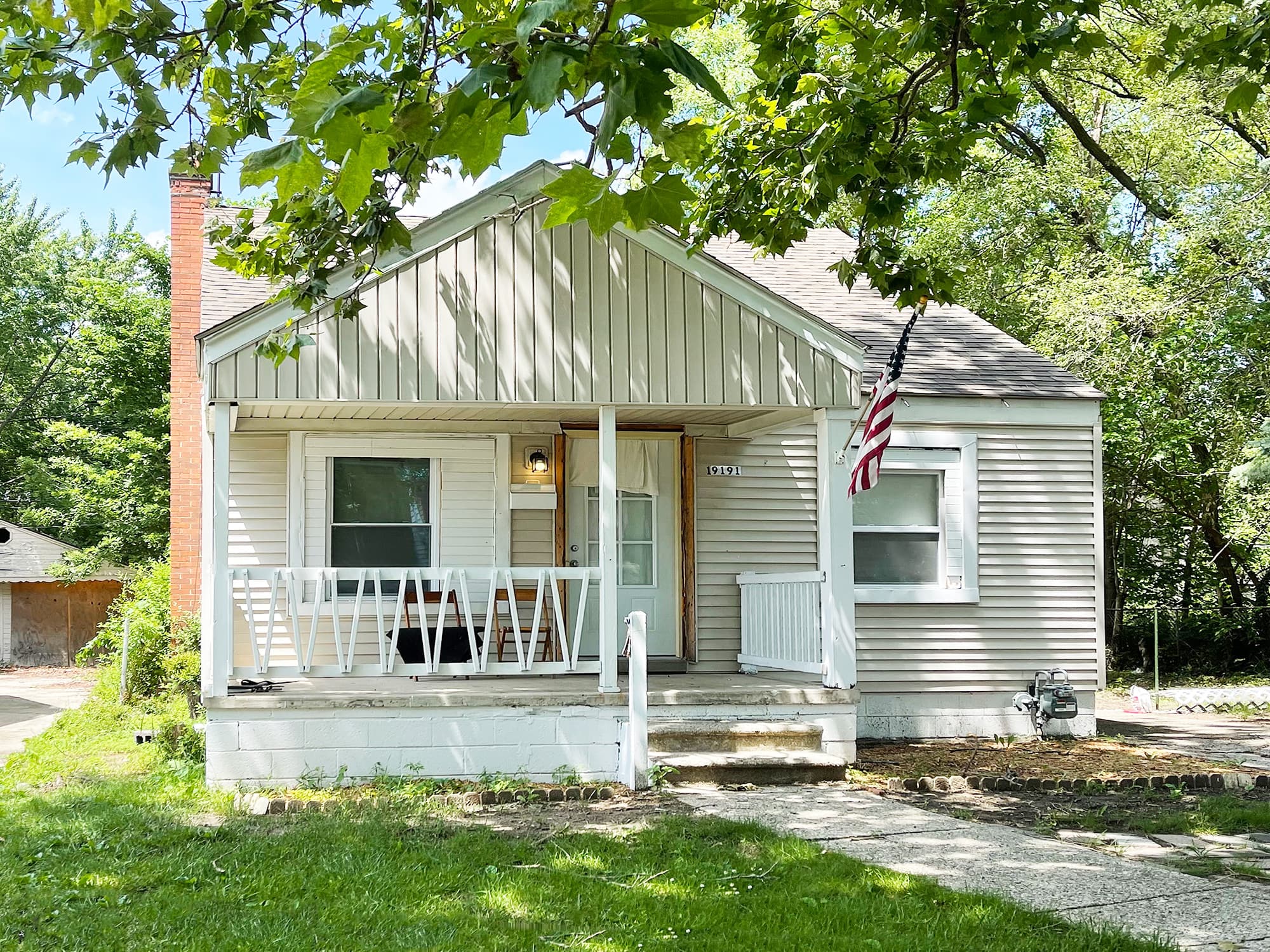 19191 Bradford Ave, Detroit, MI 48205