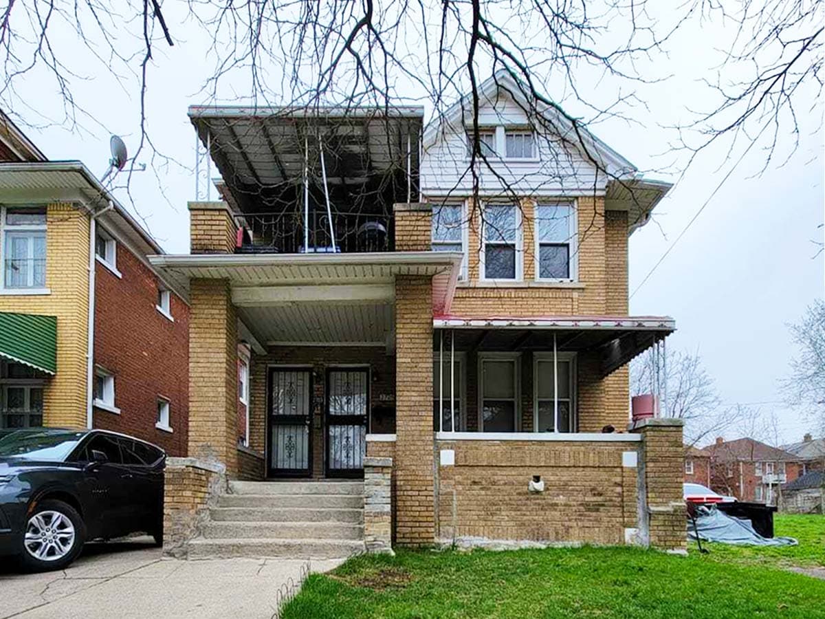 2703-2705 W Grand St, Detroit, MI 48238