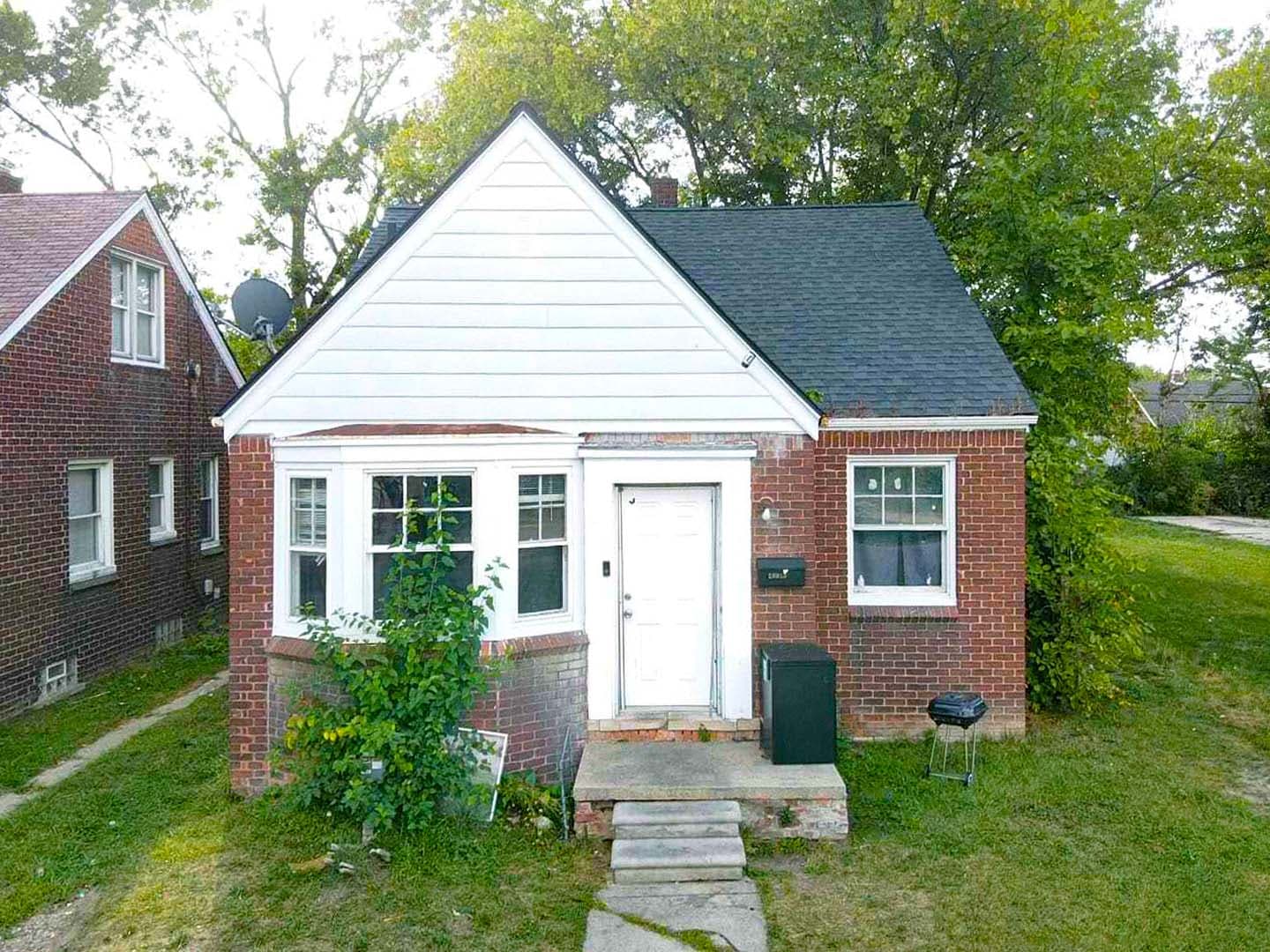 19535 Fairport St, Detroit, MI 48205