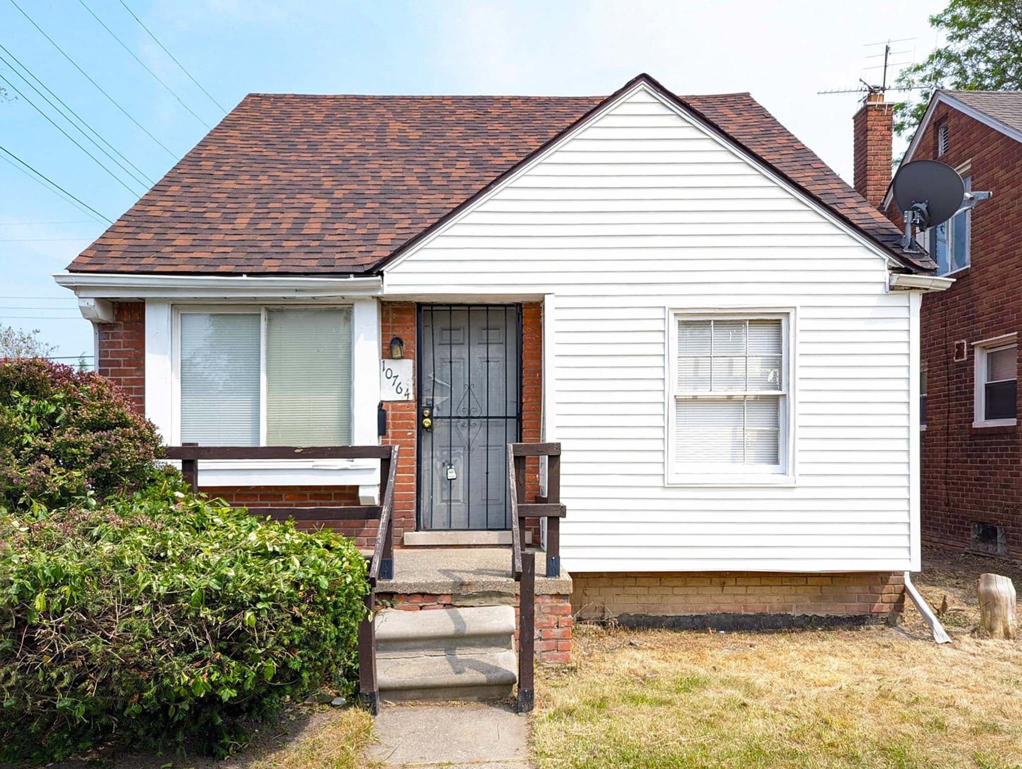 10764 Balfour Rd, Detroit, MI 48224