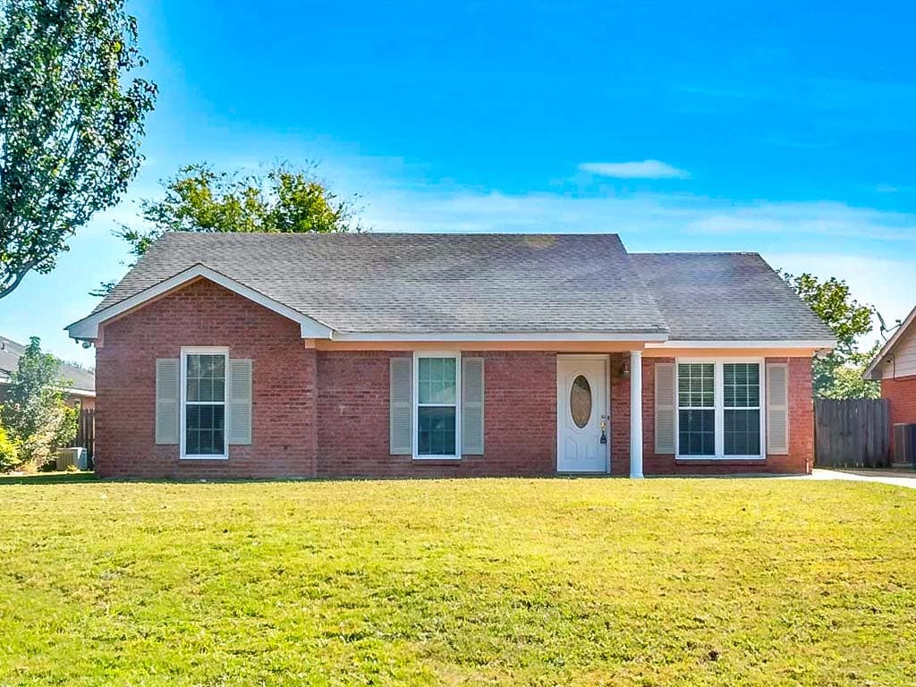 5733 Neely Ln, Montgomery, AL 36116