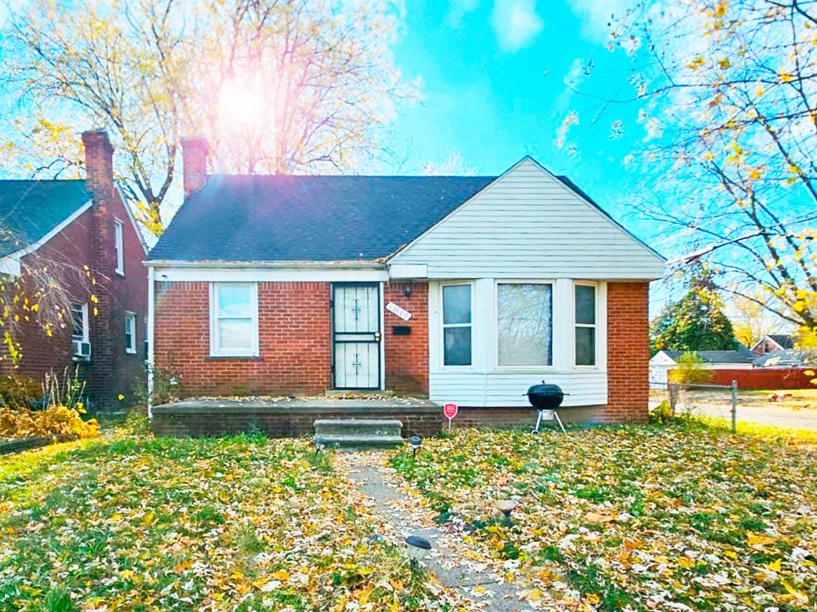 15800 Tacoma St, Detroit, MI 48205