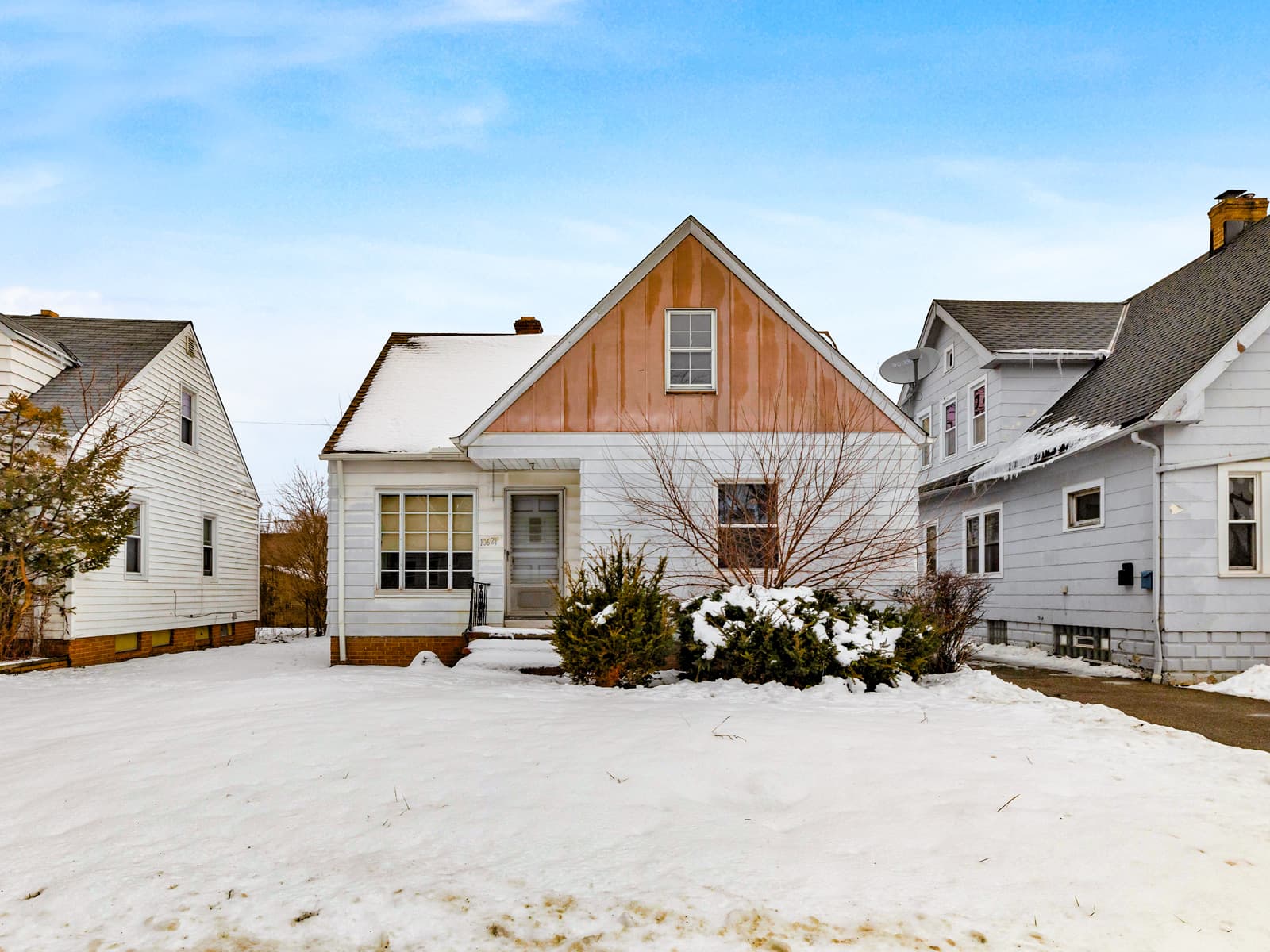 10621 Vernon Ave, Garfield Heights, OH 44125