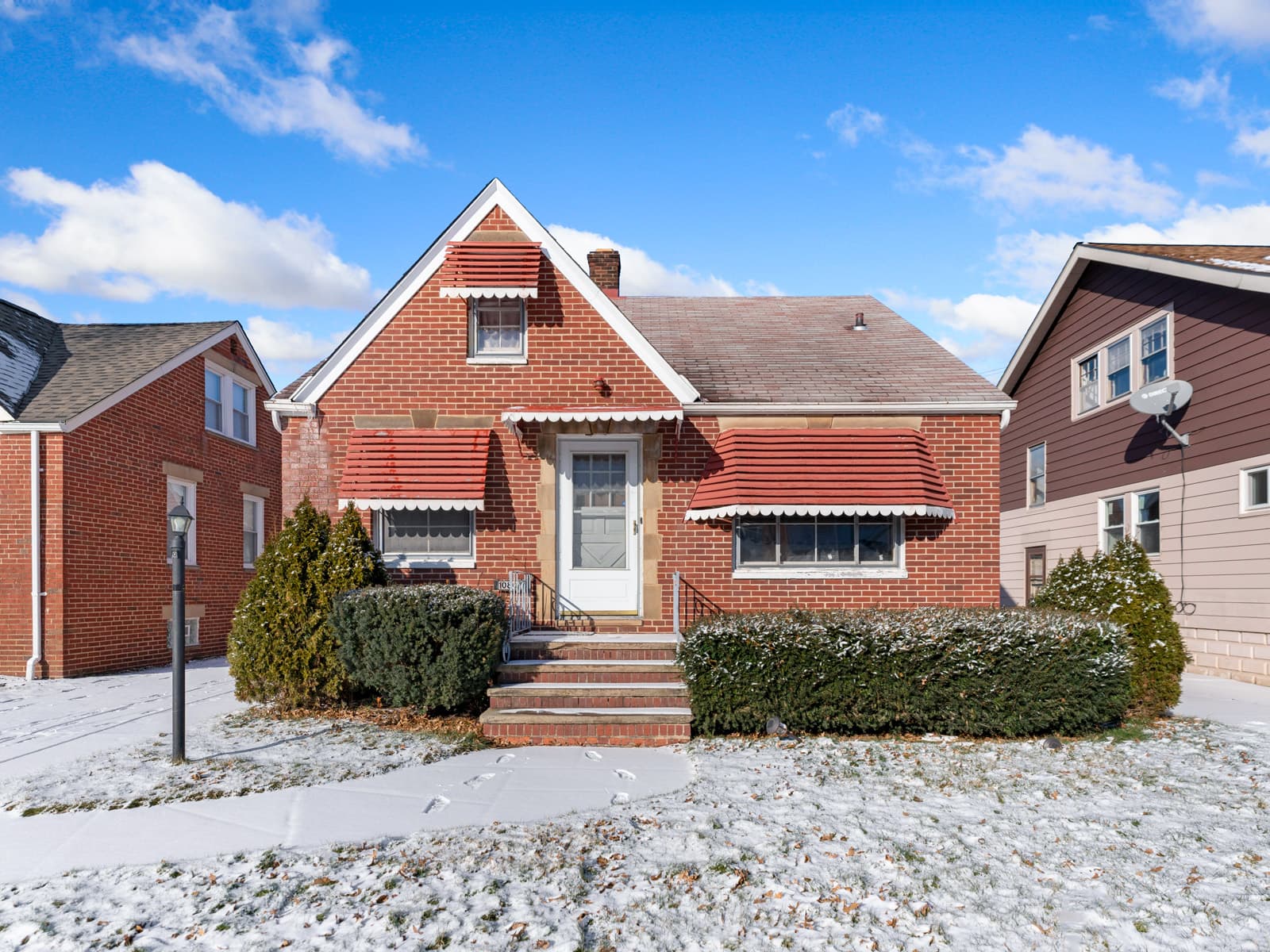 10807 Wadsworth Ave, Garfield Heights, OH 44125
