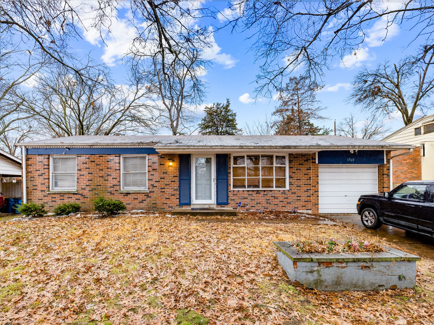 1760 Elkins Dr, St. Louis, MO 63136
