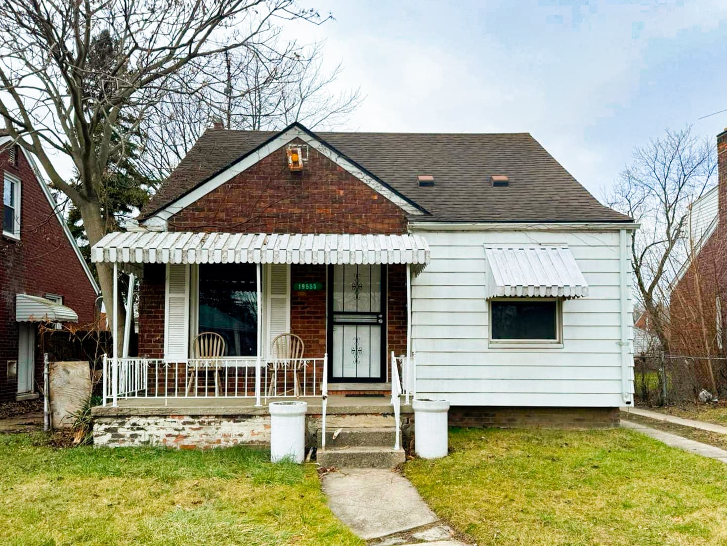 19555 Barlow St, Detroit, MI 48205
