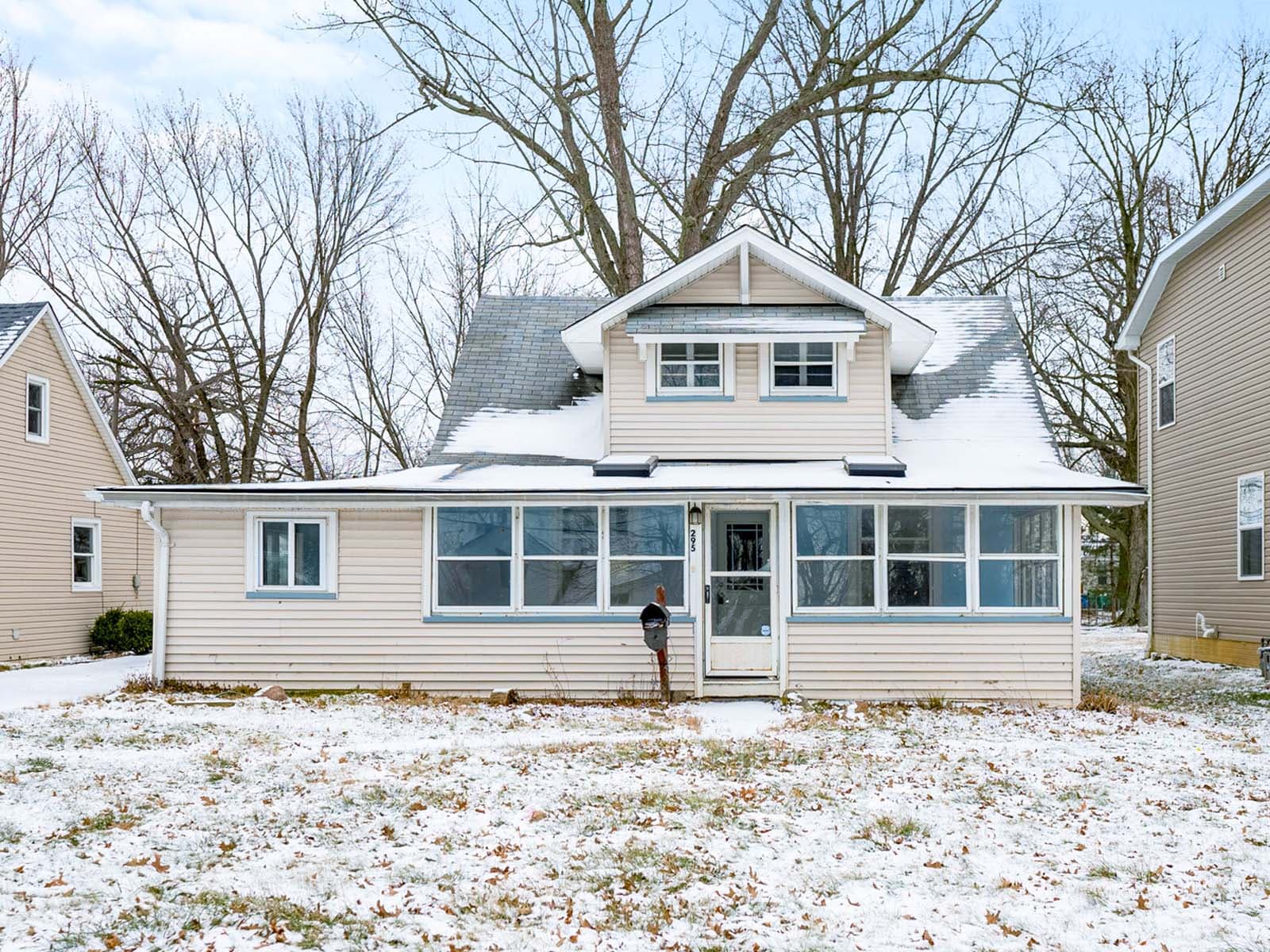 295 E 238th St, Euclid, OH 44123