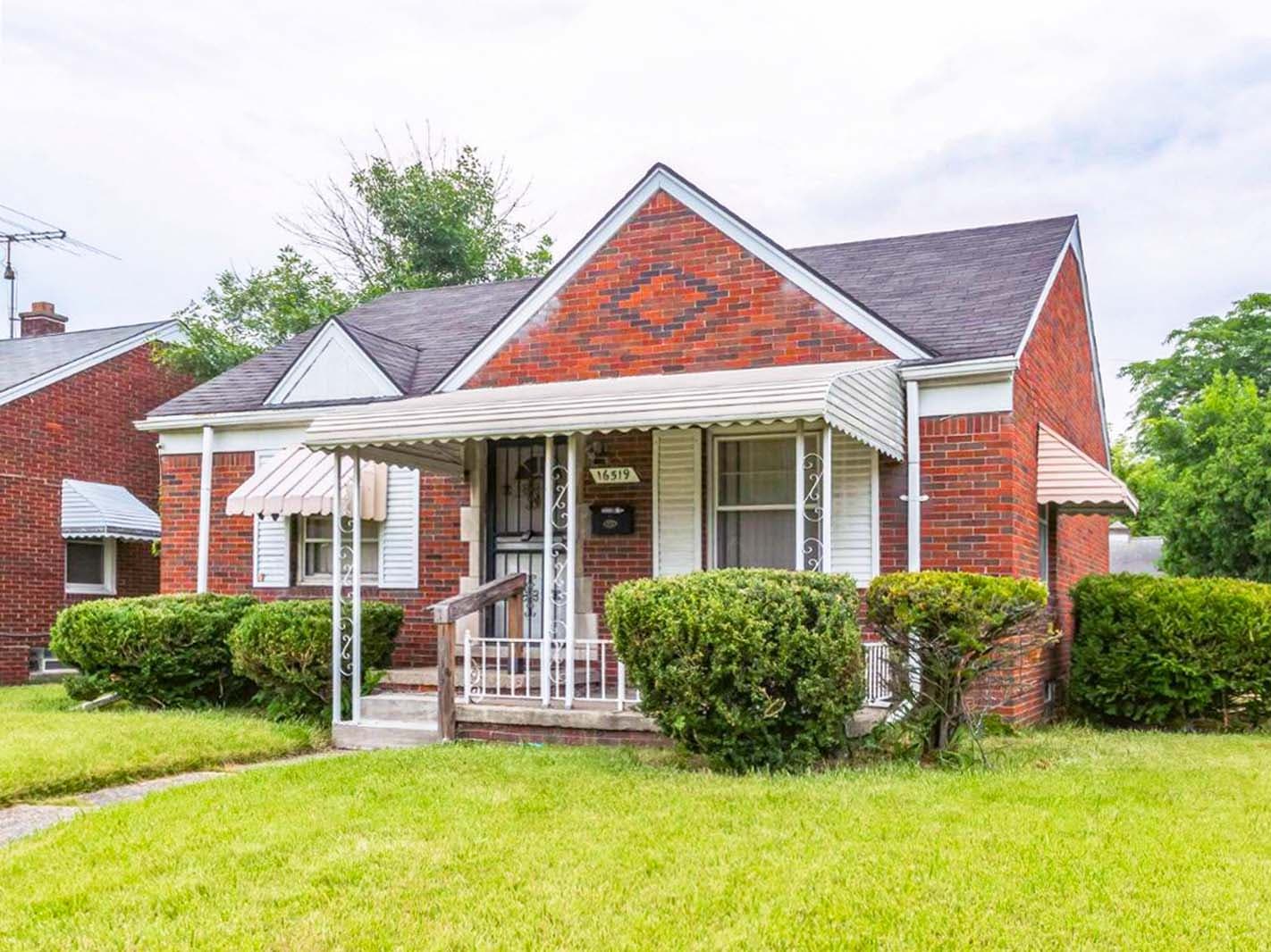 16519 Bringard St, Detroit, MI 48205