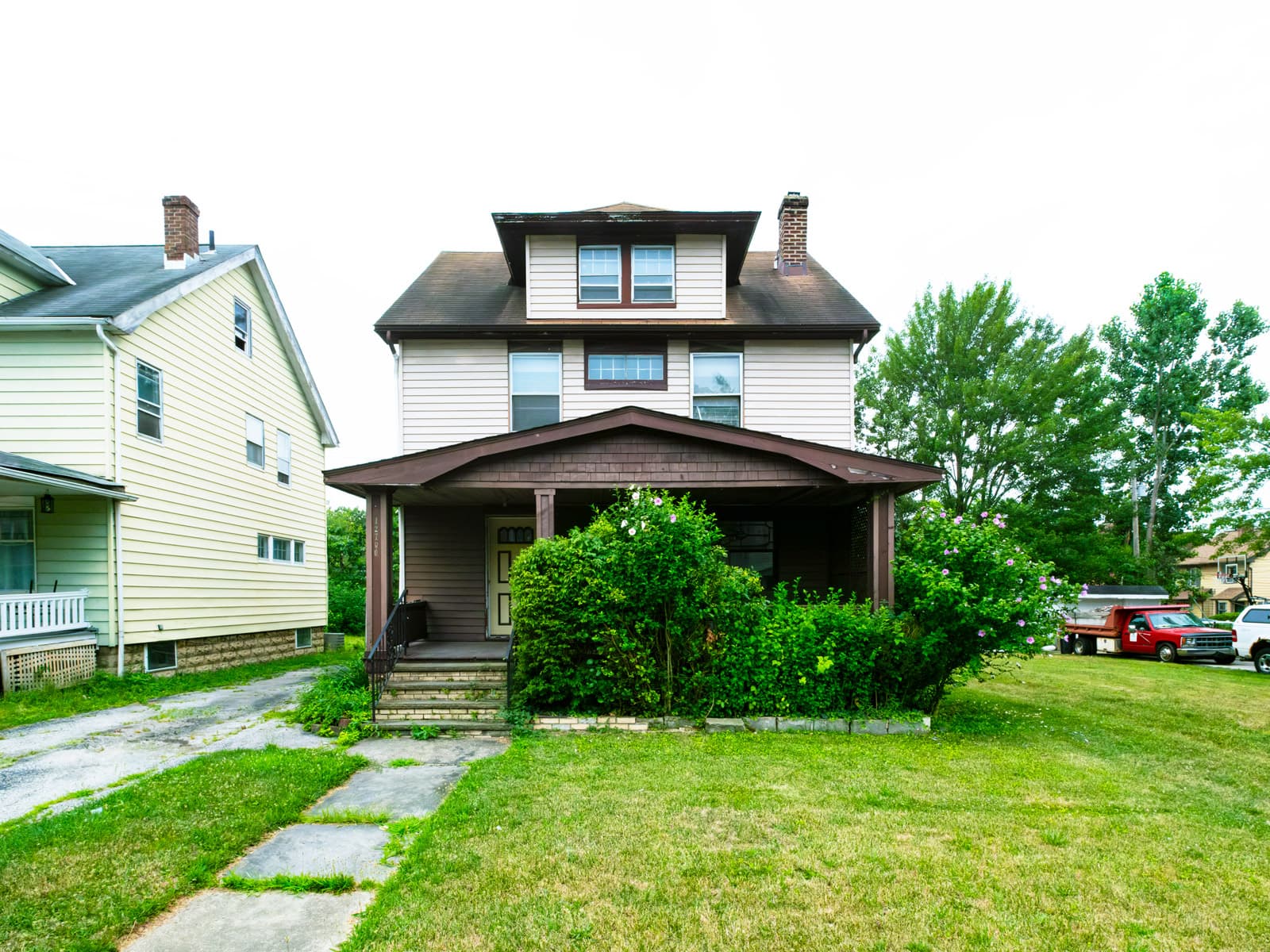 12700 Christine Ave, Garfield Heights, OH 44105