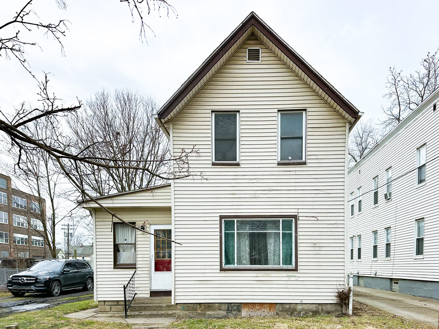 2992 E 61st St, Cleveland, OH 44127