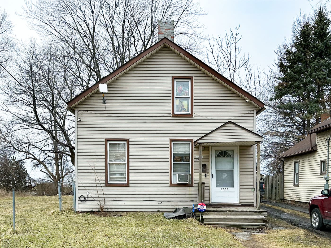 3258 E 48th St, Cleveland, OH 44127