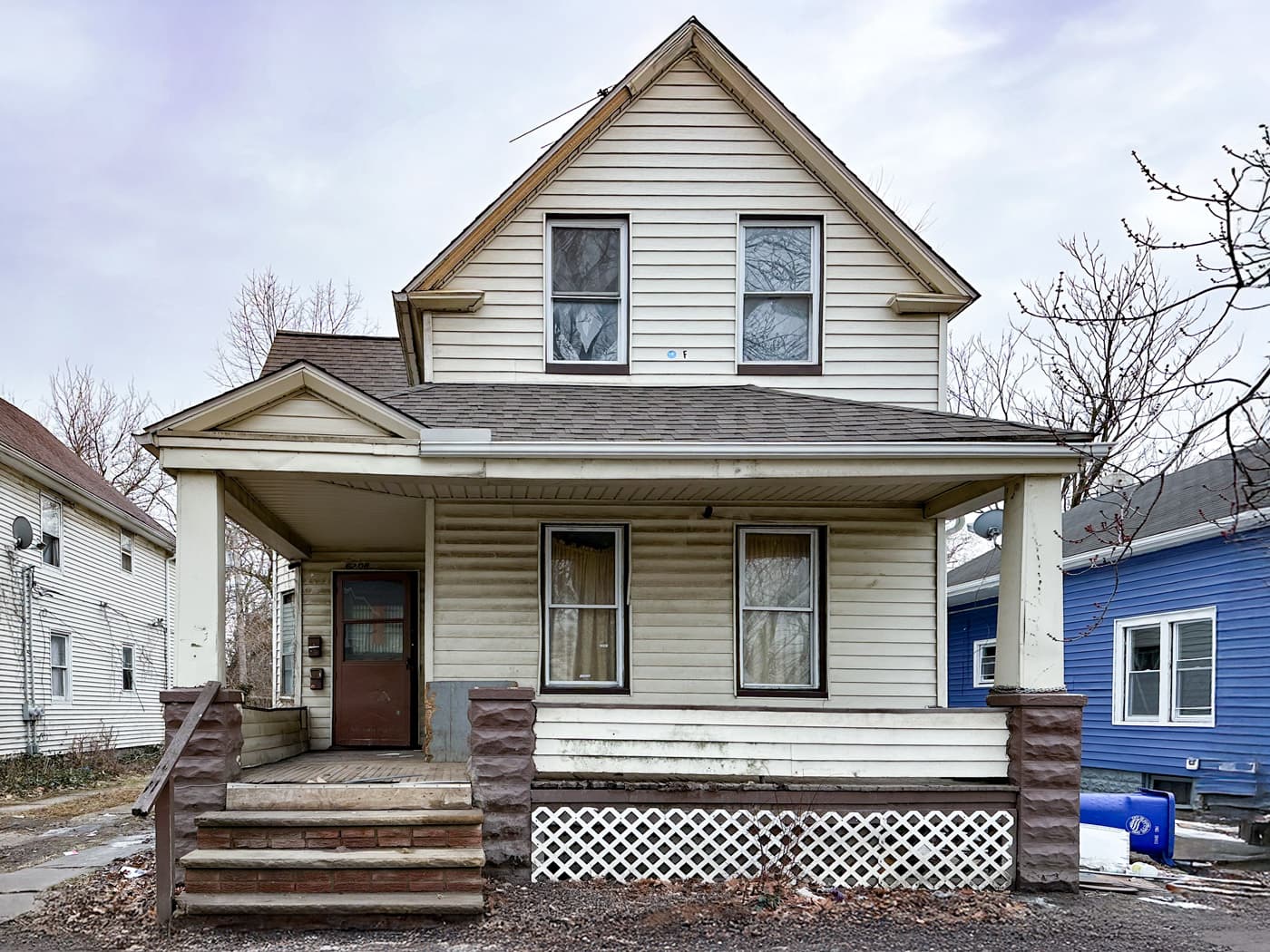 6208 Carpenter Ave, Cleveland, OH 44127