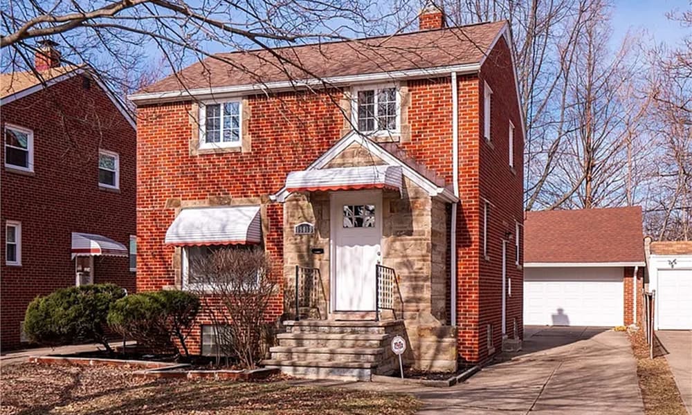 19013 Pawnee Avenue