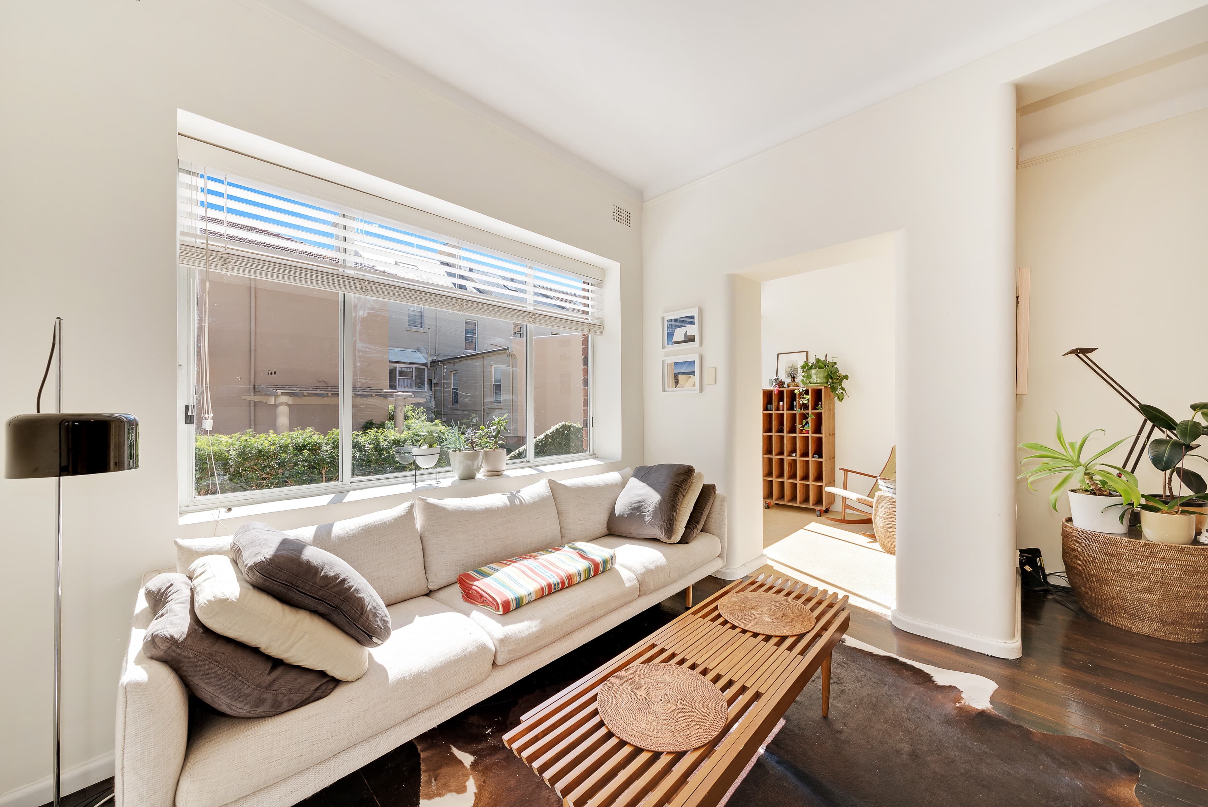 6/10A Challis Avenue