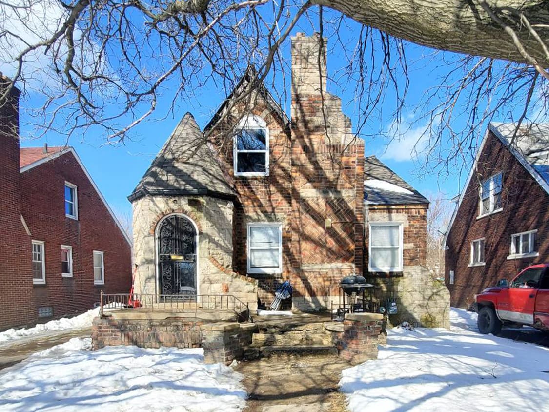 14229 Wilshire Dr, Detroit, MI 48213